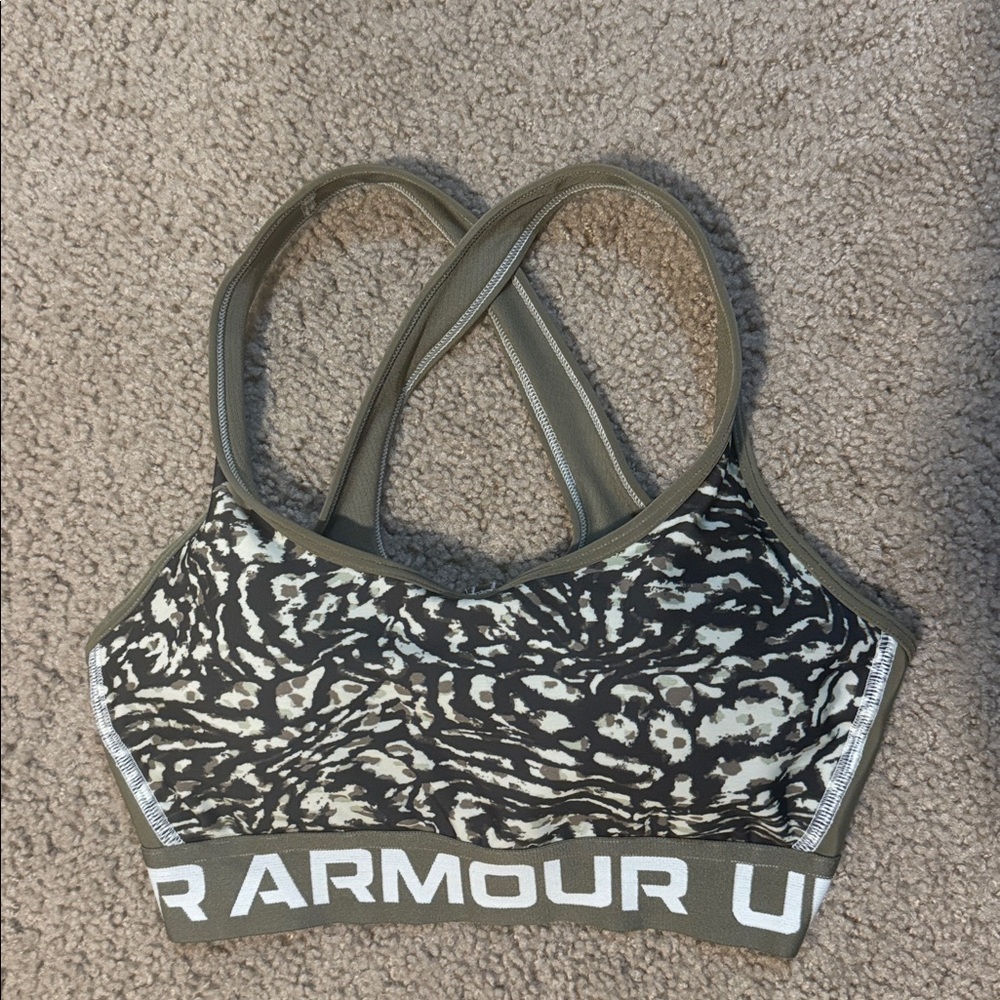 Under Armour army green, Black and Gray Patterned Sports Bra